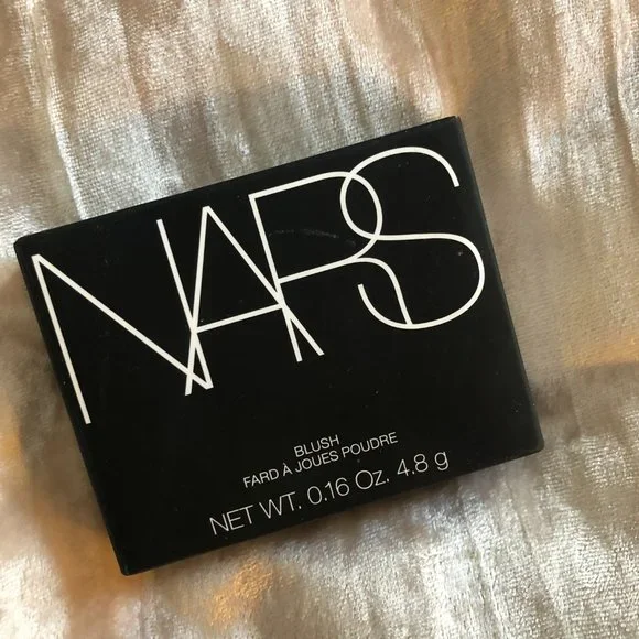 Nars Blush - Shade: Illicit - Picture 6 of 7